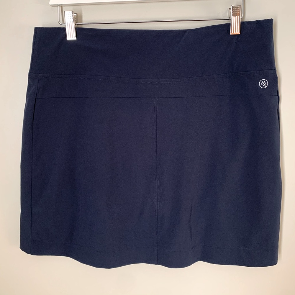 Cloudveil size M navy skort - Picture 4 of 11